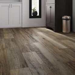SMARTCORE Pro 7-Piece 7.08-in X 48.03-in Claremount Oak Luxury Vinyl Plank Flooring